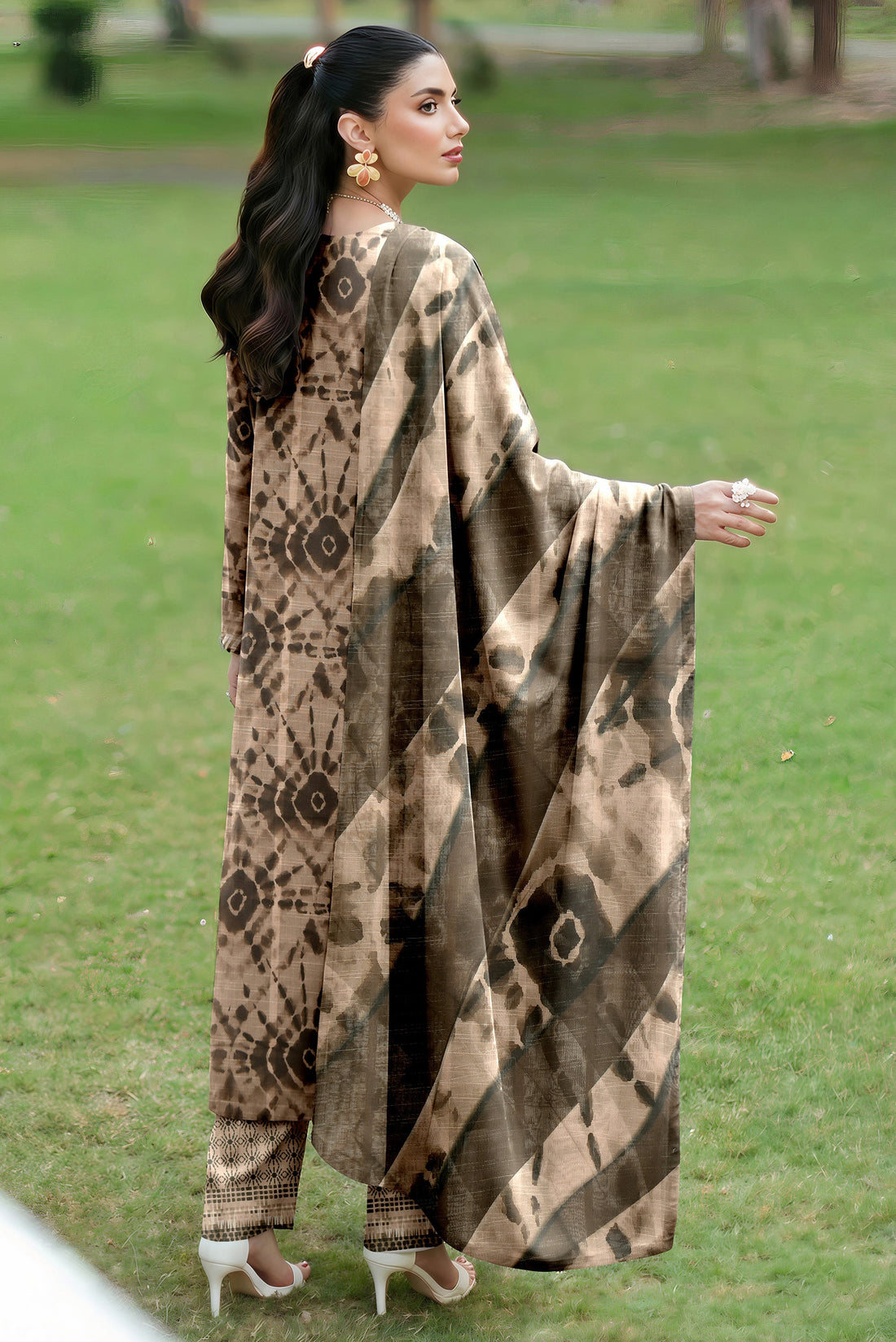 Fatima Collection Volume 5000 Unstitched Lawn Suit – Printed Shirt & Dupatta